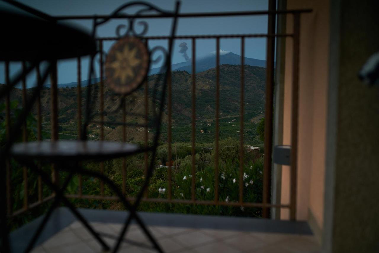 Villa Antico Palmento Di Feo Coniglio Taormina Exterior foto